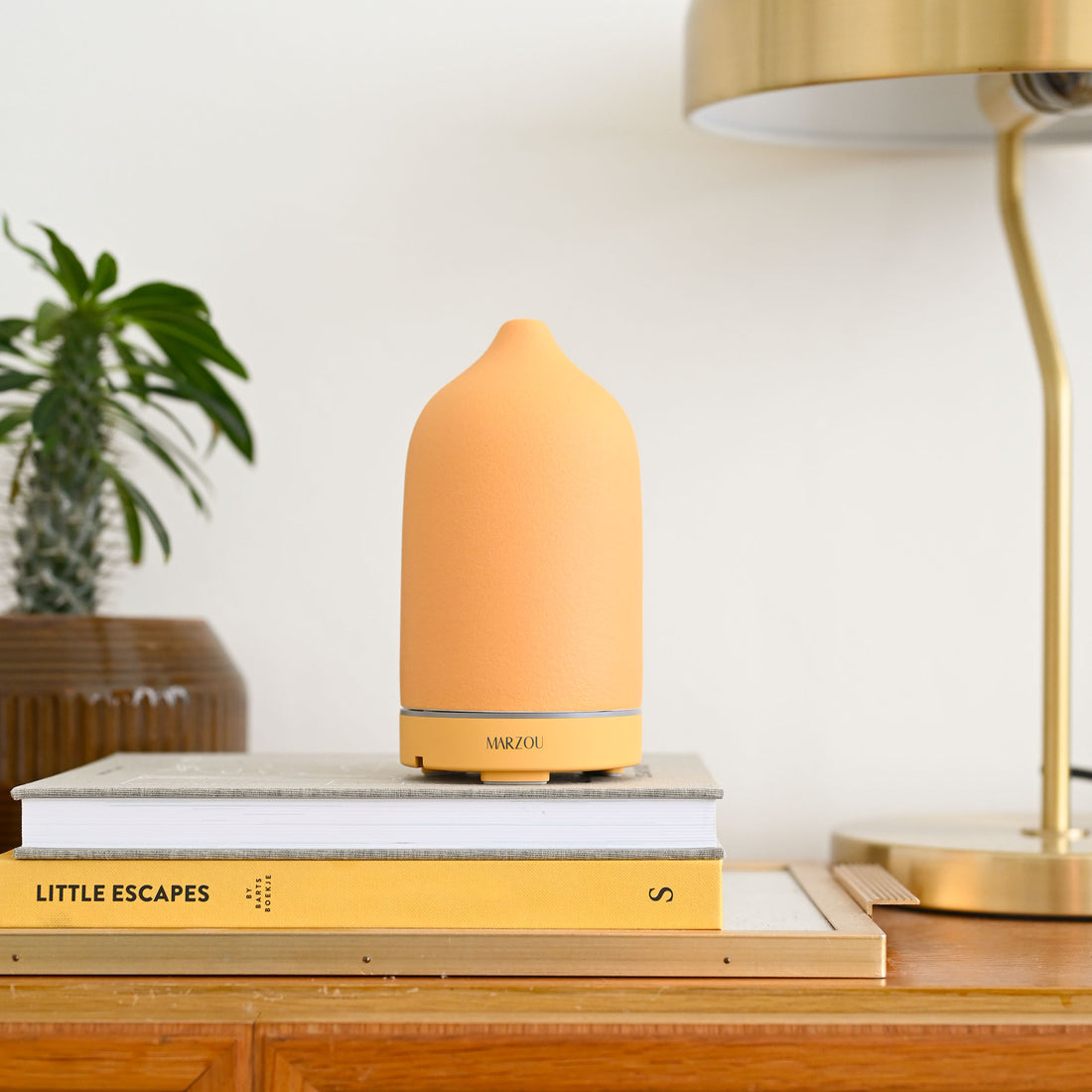 Marzou ceramic aroma diffuser Desert on drawer