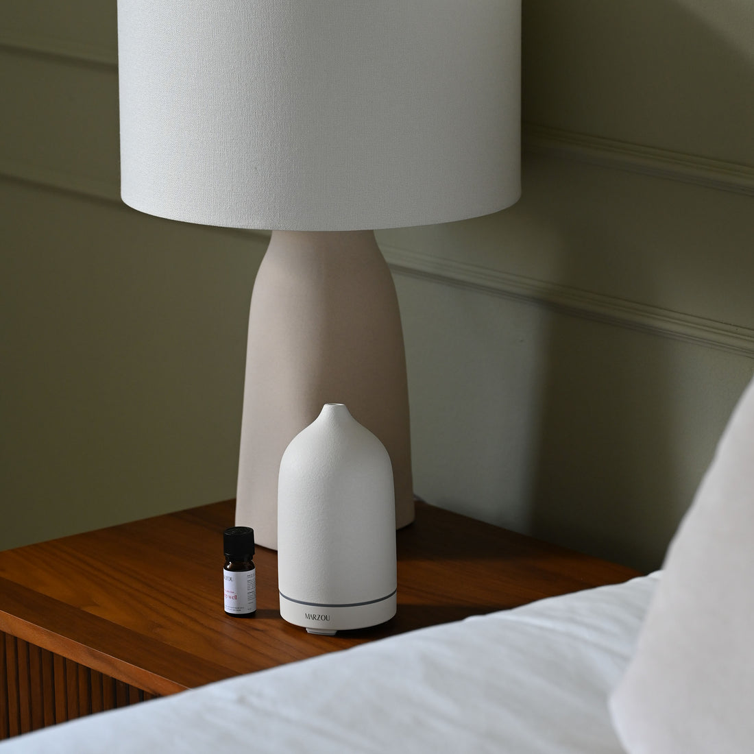 Ceramic aroma diffuser - White