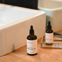 Organic almond oil (sweet)